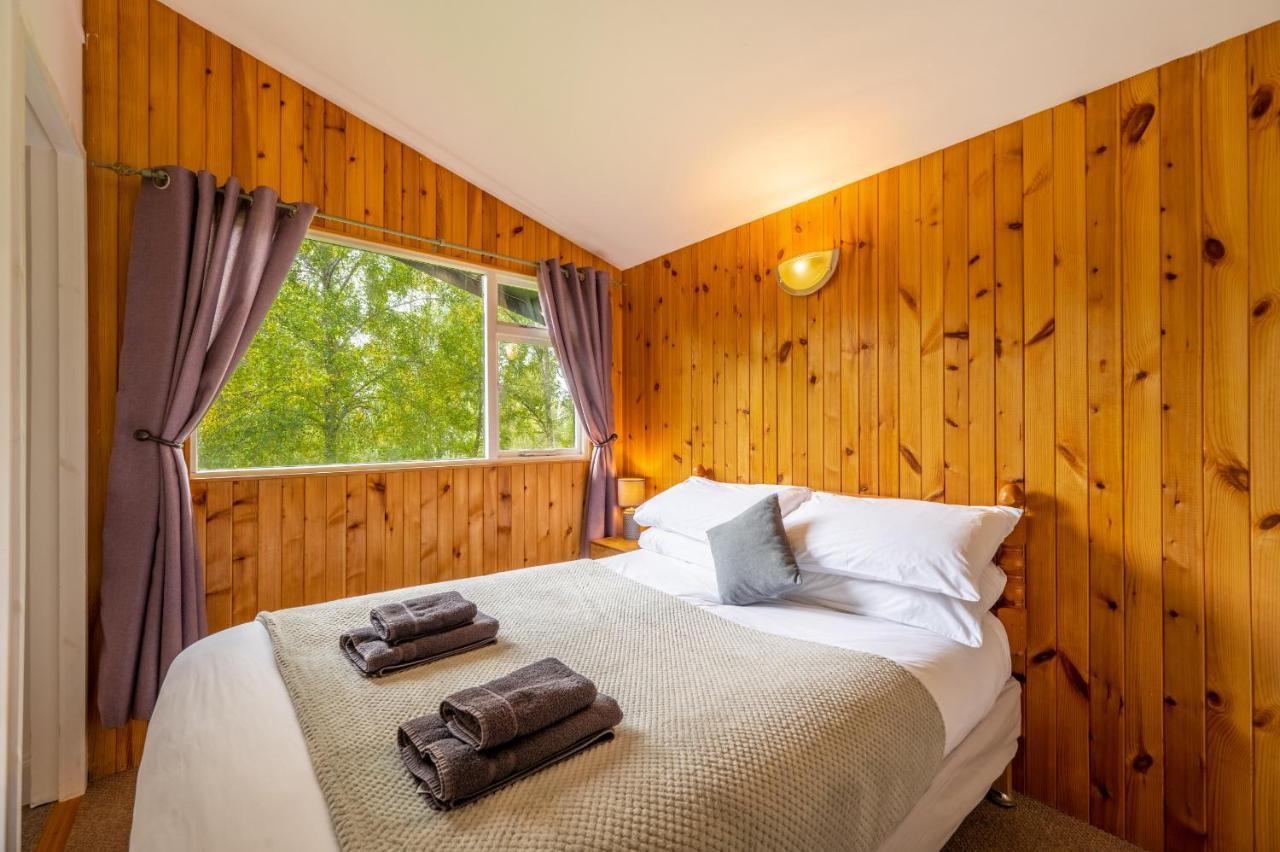 Ancarraig Lodges Drumnadrochit Exterior foto