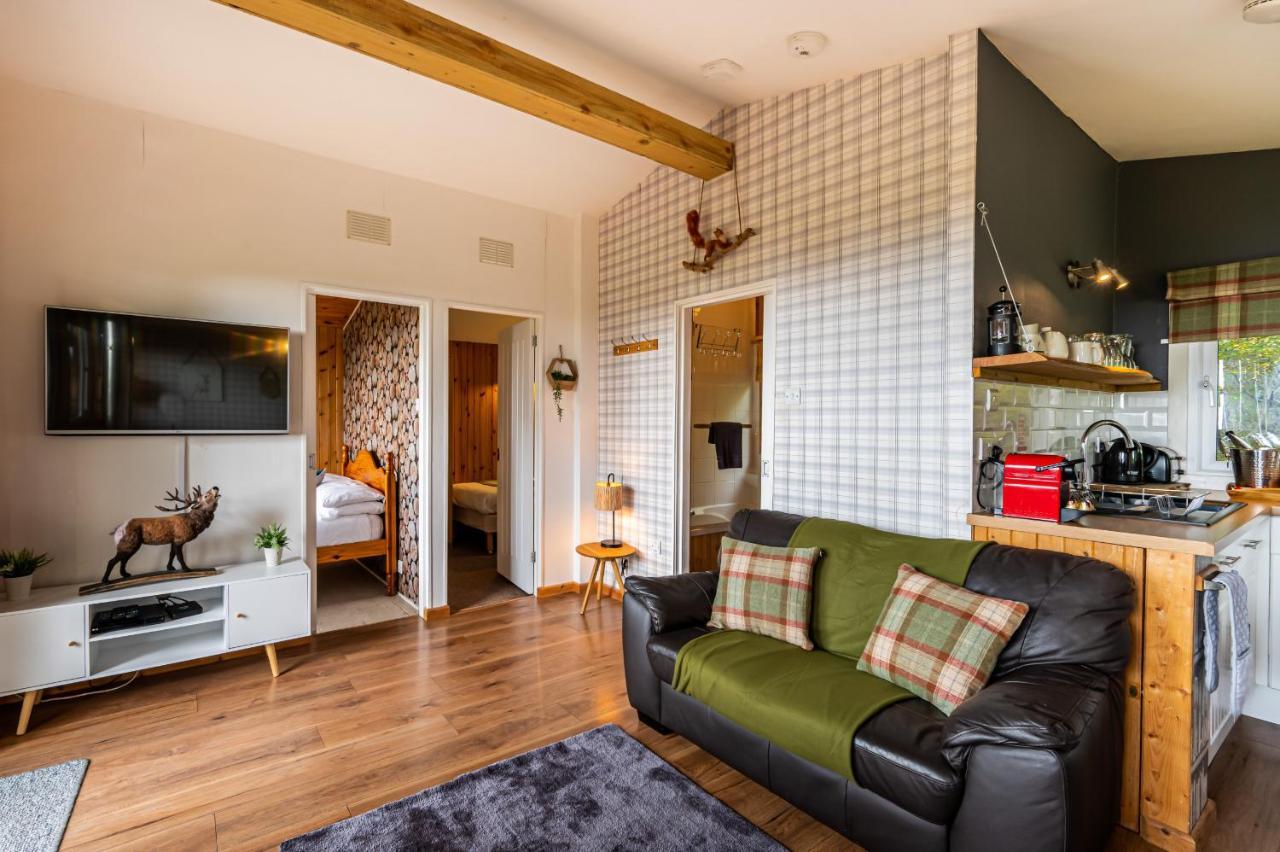 Ancarraig Lodges Drumnadrochit Exterior foto